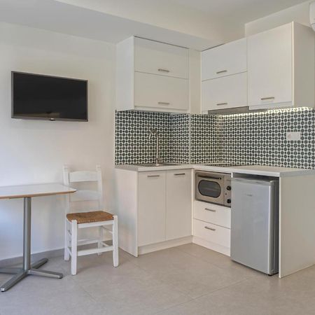 Meltemi Coast Suites Rethymno Exterior foto